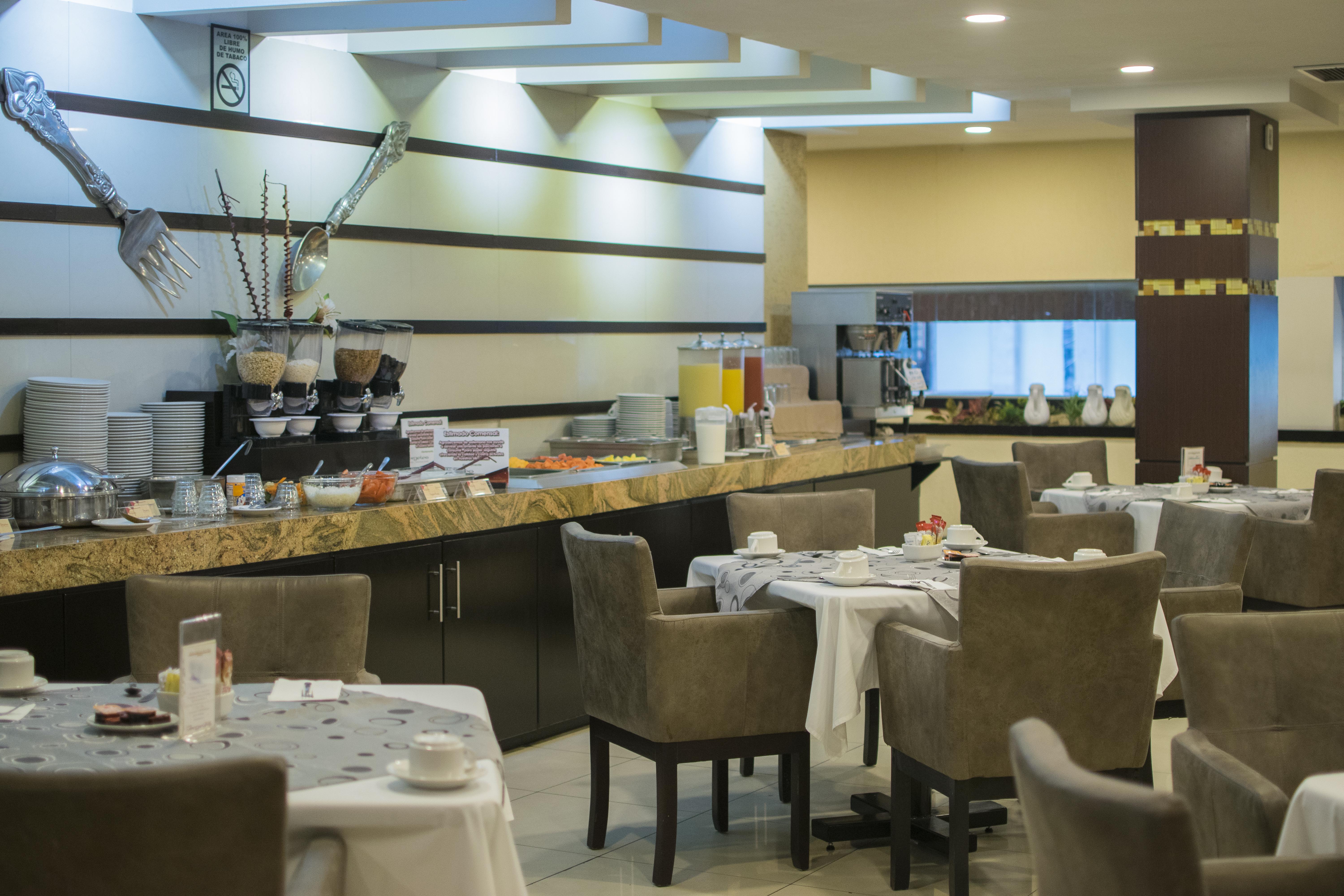 Wyndham Garden Aguascalientes Hotel & Casino Екстер'єр фото