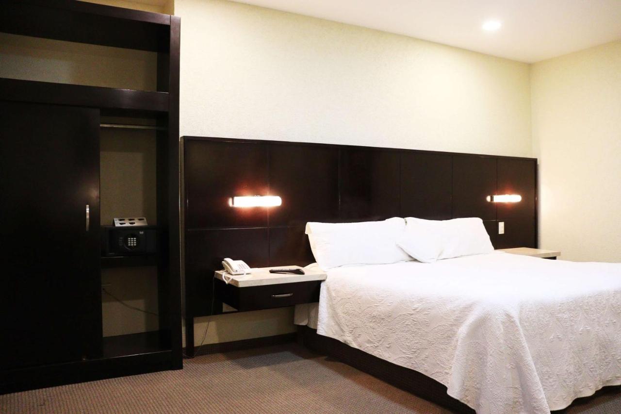 Wyndham Garden Aguascalientes Hotel & Casino Екстер'єр фото