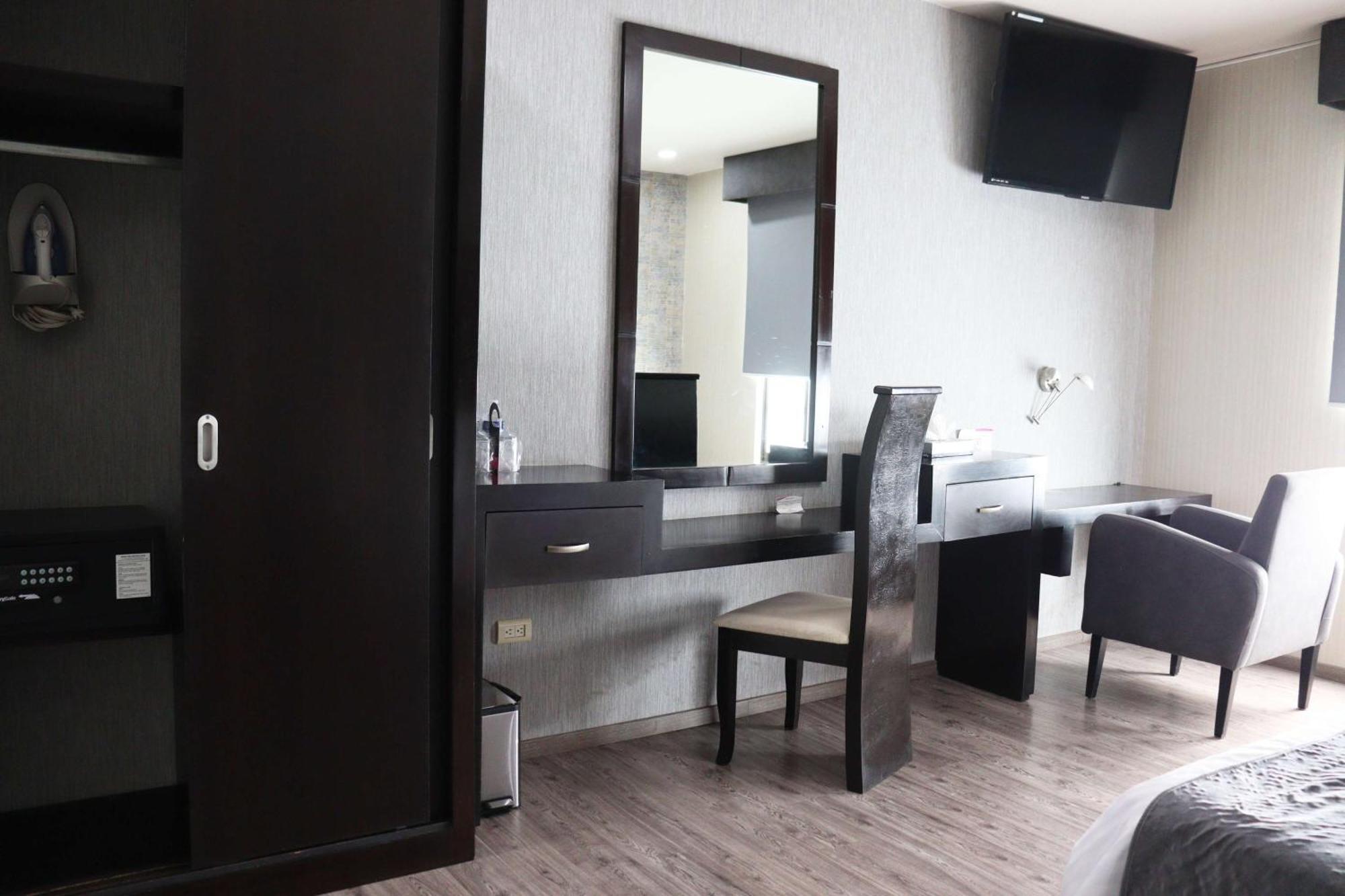 Wyndham Garden Aguascalientes Hotel & Casino Екстер'єр фото