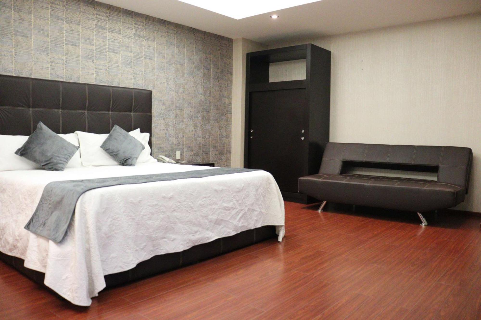 Wyndham Garden Aguascalientes Hotel & Casino Екстер'єр фото