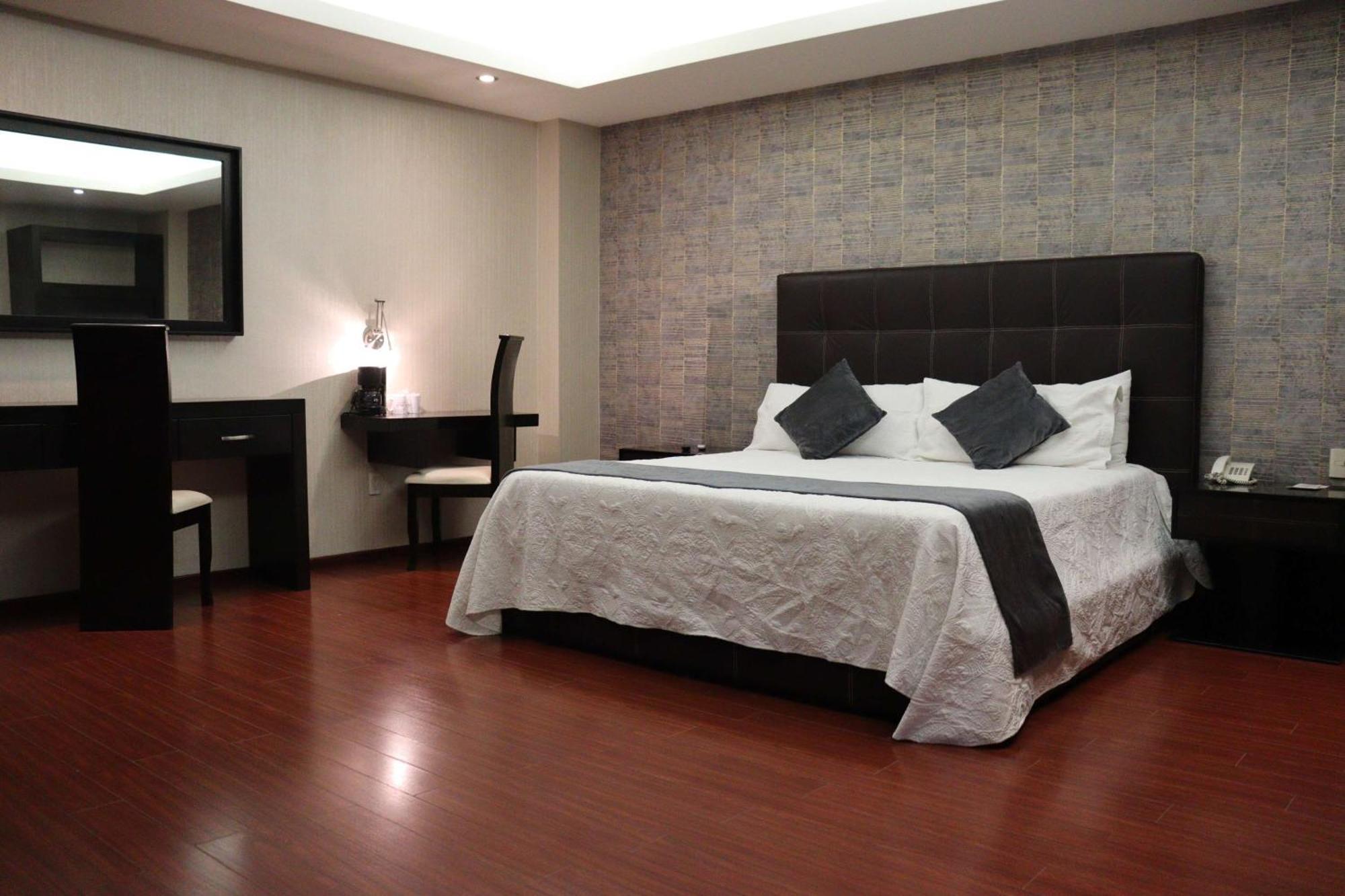 Wyndham Garden Aguascalientes Hotel & Casino Екстер'єр фото