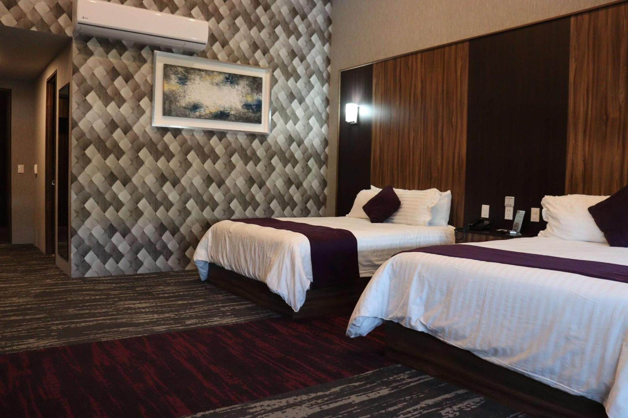 Wyndham Garden Aguascalientes Hotel & Casino Екстер'єр фото